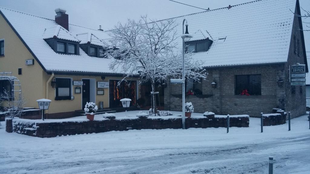Hotel Am Markt Kleinblittersdorf Bagian luar foto